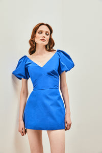 short bleu dress with puffed sleeves